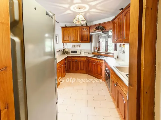 Eladó ház Tatabánya 280 nm