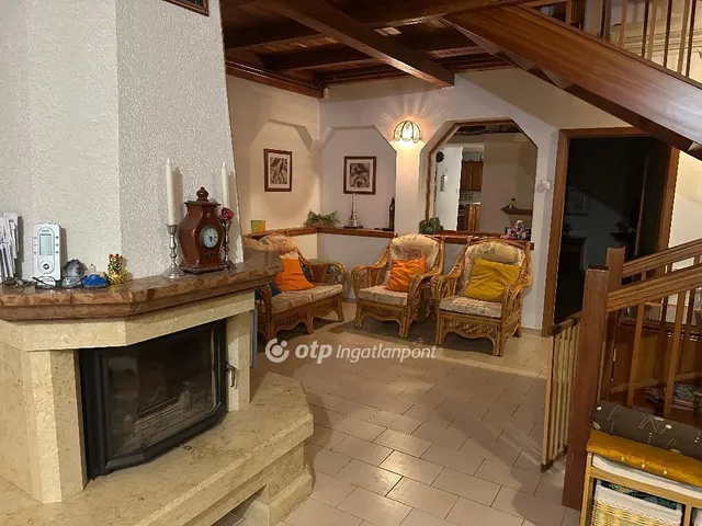 Eladó ház Tatabánya 280 nm