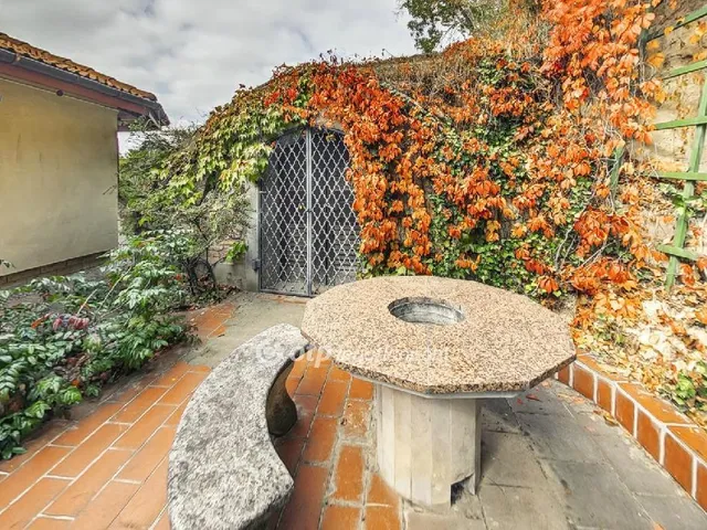 Eladó ház Tatabánya 280 nm