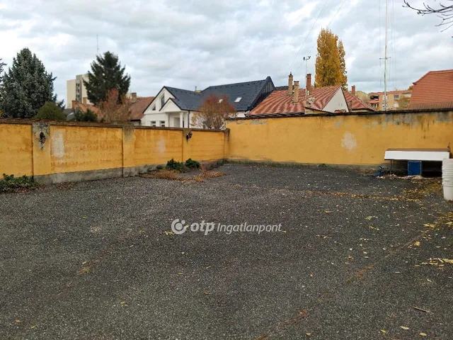 Eladó ház Győr, Nádorváros 360 nm