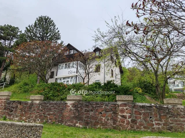 Eladó üdülő és hétvégi ház Balatonalmádi 368 nm