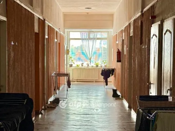 Eladó kereskedelmi és ipari ingatlan Mosonmagyaróvár 730 nm