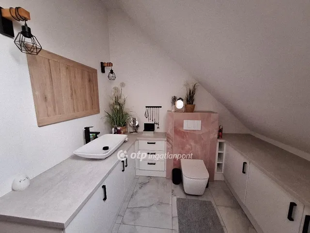 Eladó ház Mosonmagyaróvár 246 nm