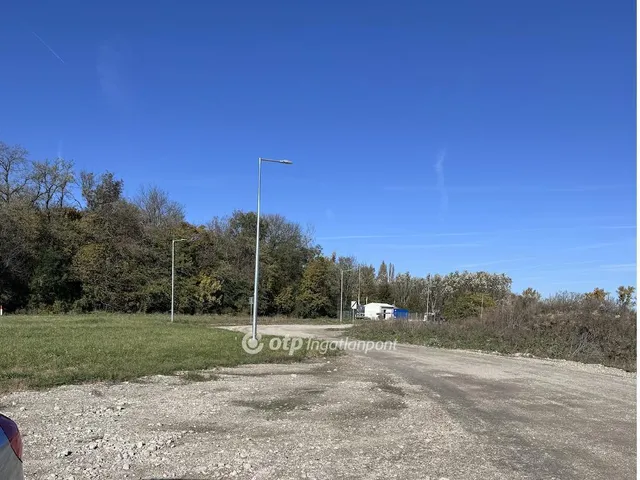 Eladó telek Máriakálnok 1168 nm