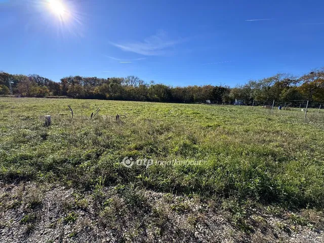 Eladó telek Máriakálnok 1168 nm