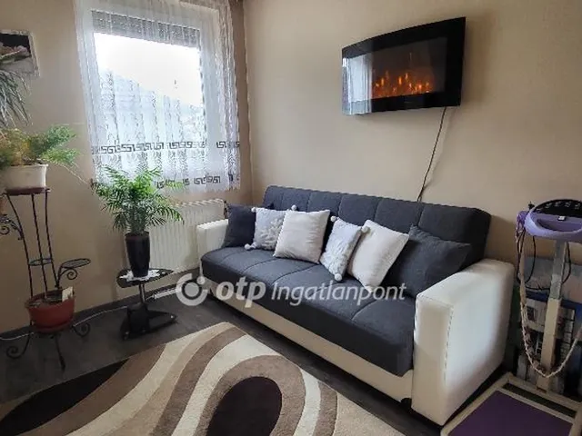 Eladó ház Pér 108 nm