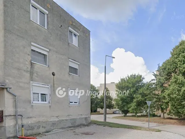 Eladó lakás Bábolna 78 nm