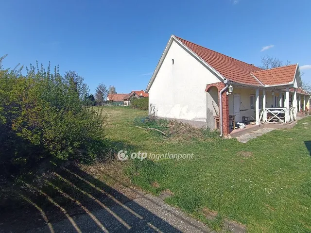 Eladó ház Pázmánd 94 nm