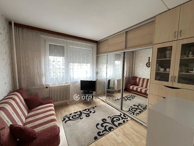 Eladó lakás Győr, Adyváros 62 nm