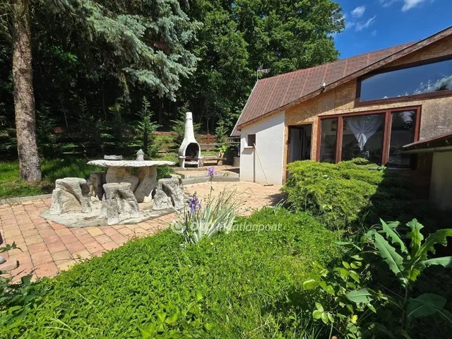 Eladó üdülő és hétvégi ház Döbrönte 125 nm