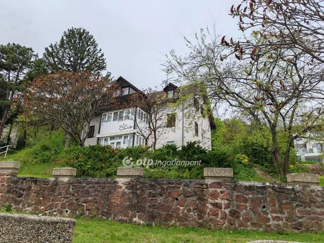 Eladó üdülő és hétvégi ház Balatonalmádi 368 nm