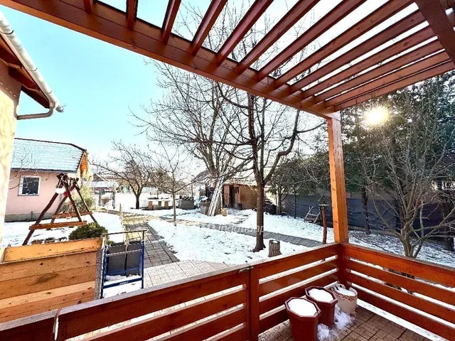 Eladó ház Nyúl 143 nm