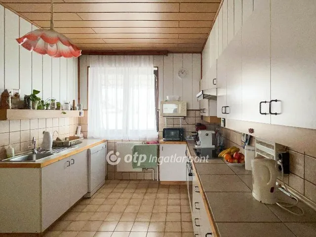 Eladó ház Halászi 240 nm