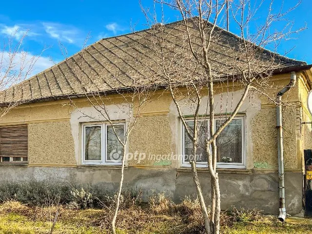 Eladó ház Tényő 105 nm