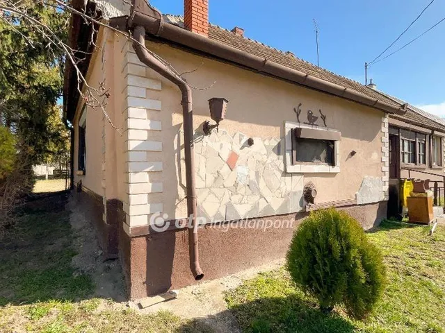 Eladó ház Bőny 80 nm