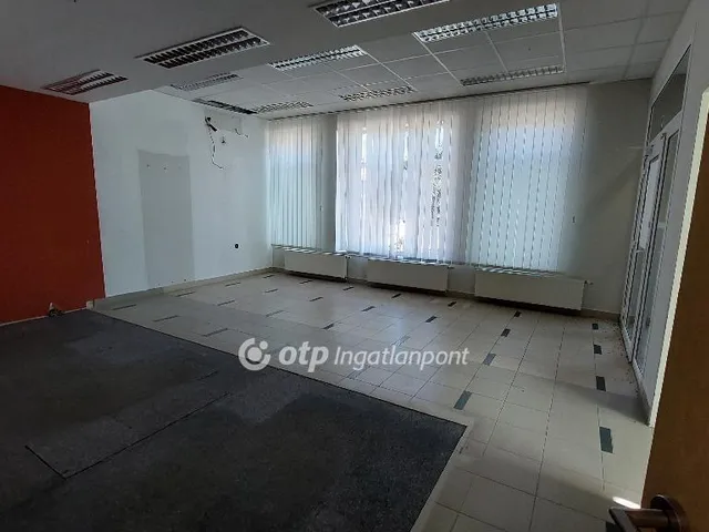 Eladó kereskedelmi és ipari ingatlan Szany 98 nm