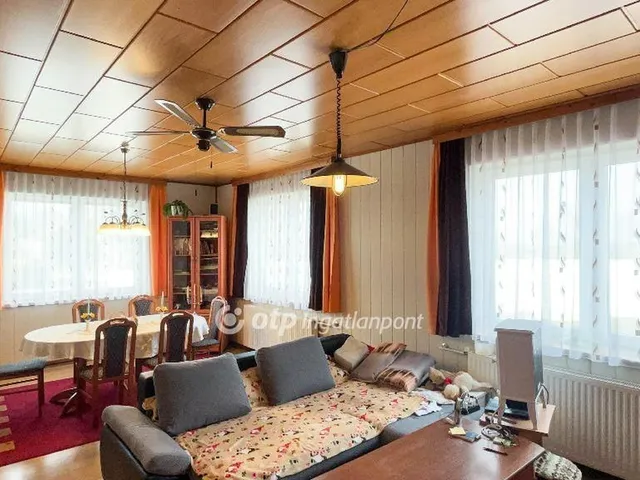 Eladó ház Halászi 240 nm