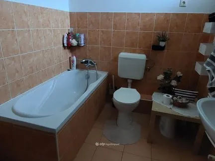 Eladó ház Hédervár 205 nm
