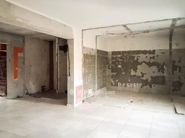 Eladó ház Győr 360 nm