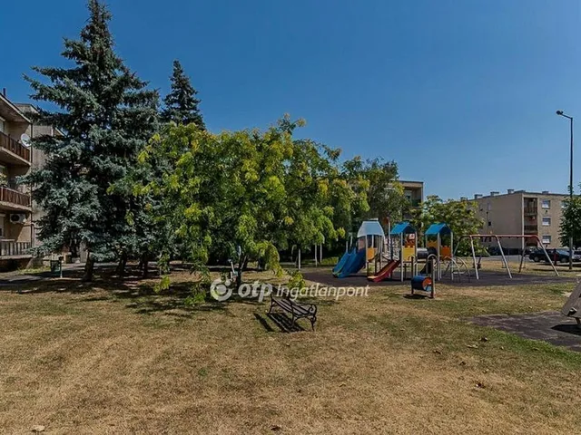 Eladó lakás Bábolna 78 nm