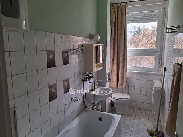 Eladó lakás Győr 56 nm