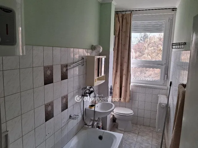 Eladó lakás Győr 56 nm