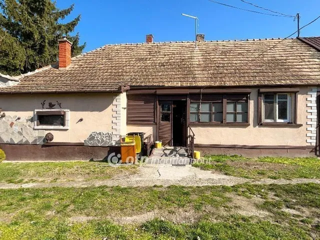 Eladó ház Bőny 80 nm