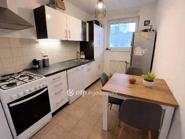 Eladó lakás Győr 54 nm