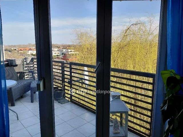 Eladó lakás Győr, Révfalu 82 nm