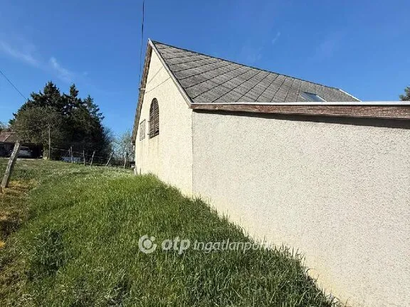 Eladó nyaraló Lesenceistvánd 70 nm