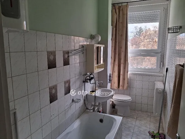 Eladó lakás Győr 56 nm