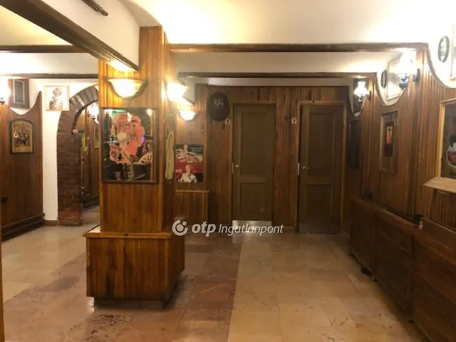 Kiadó ház Győr 220 nm