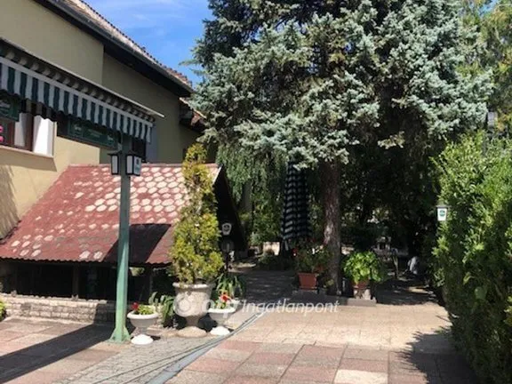 Eladó ház Győr, Nádorváros 385 nm