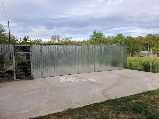 Eladó mezőgazdasági ingatlan Bőny 47 nm