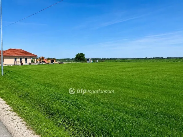 Eladó telek Dunaszeg 1067 nm
