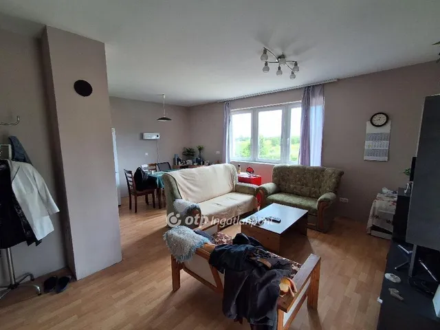 Eladó ház Pázmándfalu 124 nm