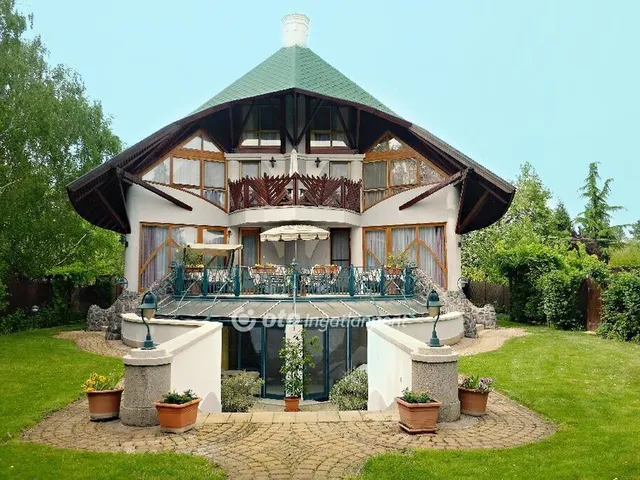 Eladó ház Balatonszárszó 384 nm