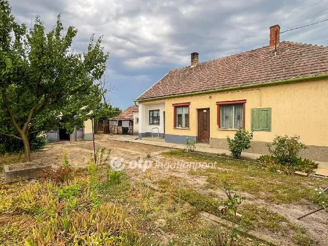 Eladó ház Kóny 91 nm