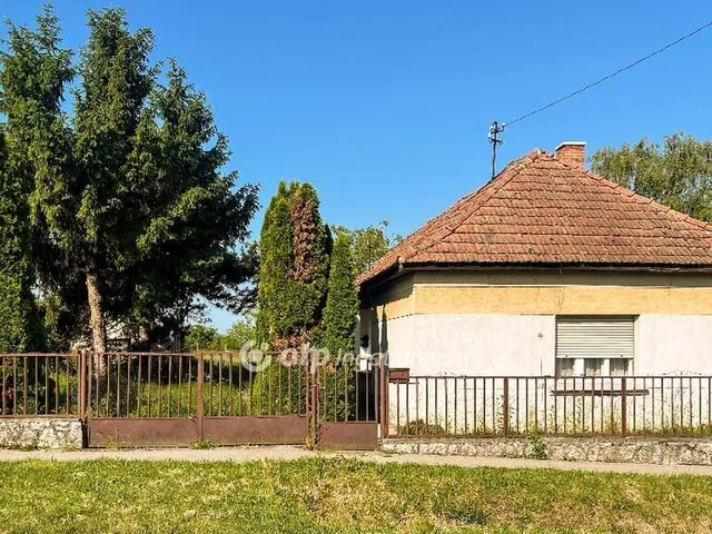 Eladó ház Veszprémvarsány 51 nm