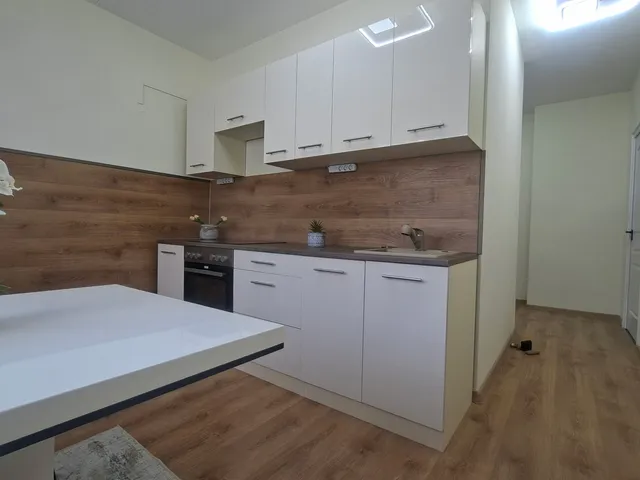 Eladó lakás Debrecen, Újkert, Böszörményi út 53 nm