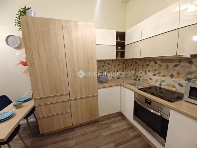 Eladó lakás Budapest VI. kerület 24 nm