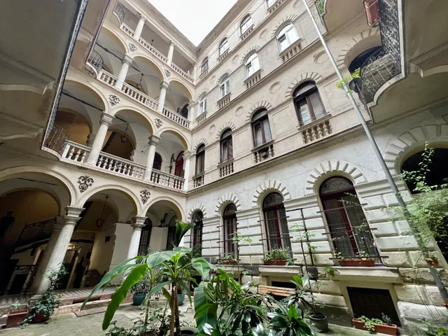 Eladó lakás Budapest VI. kerület 84 nm