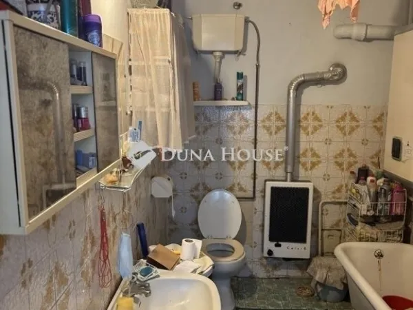 Eladó lakás Budapest VI. kerület, Nagykörúton kívüli terület 71 nm