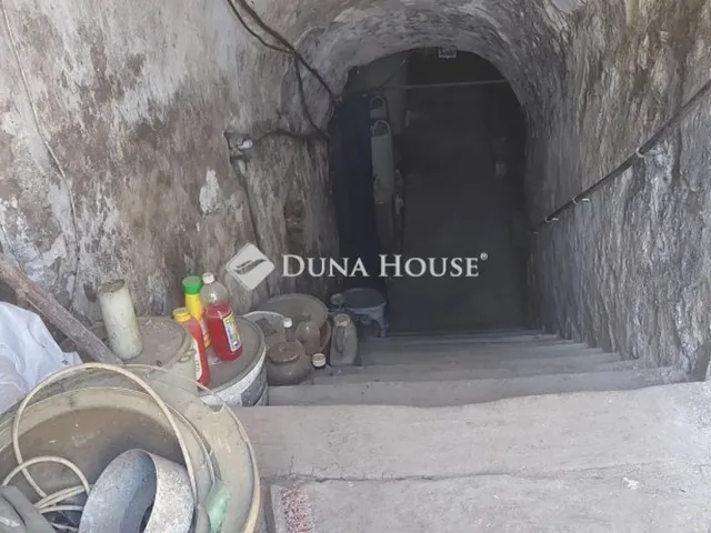 Eladó mezőgazdasági ingatlan Etyek 222 nm