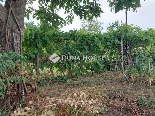 Eladó üdülő és hétvégi ház Etyek 101 nm