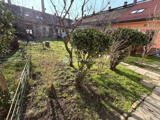 Eladó lakás Budapest X. kerület 12 nm