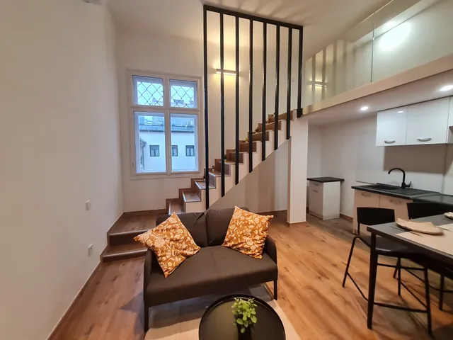 Eladó lakás Budapest VI. kerület, Nagykörúton belüli terület 26 nm