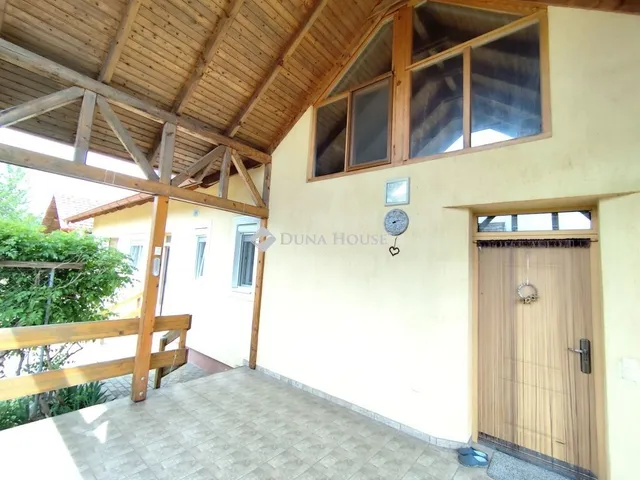 Eladó ház Tiszafüred 199 nm