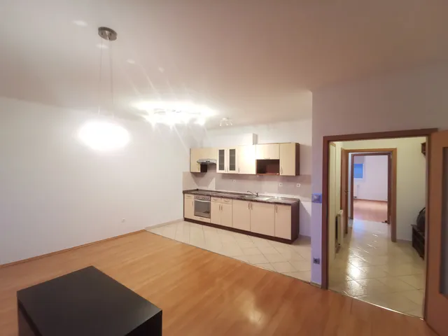 Kiadó lakás Budapest XIII. kerület, Pap Károly utca 74 nm