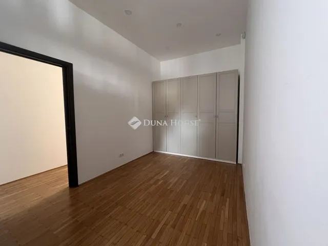 Eladó lakás Budapest I. kerület 73 nm